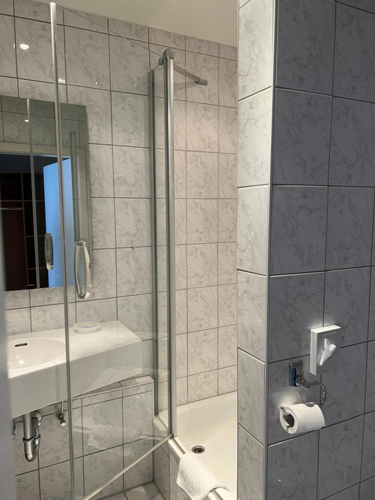Hotel Baeren Villingen-Schwenningen Quarto foto